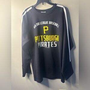 Youth XXL Major-League Baseball Pittsburgh Pirates Long Sleeve Sports Shirt